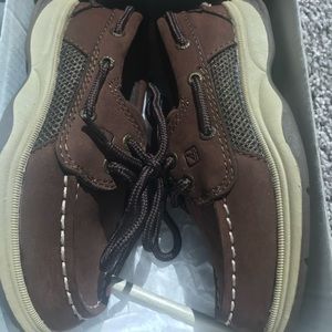 Boys Sz 9M Shoes (New)